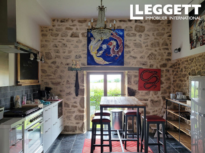 Image No.2-6 Bed House for sale