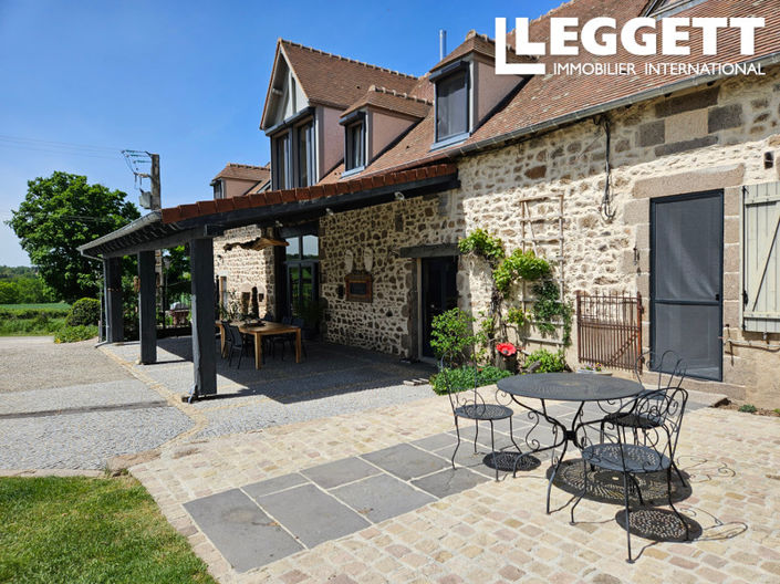 Image No.8-6 Bed House for sale