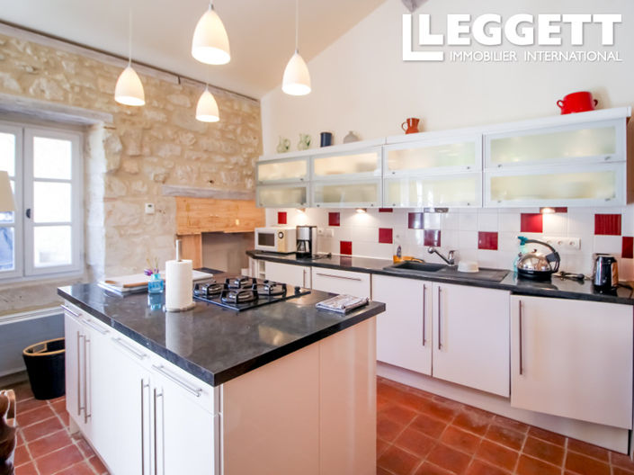 Image No.1-4 Bed House for sale