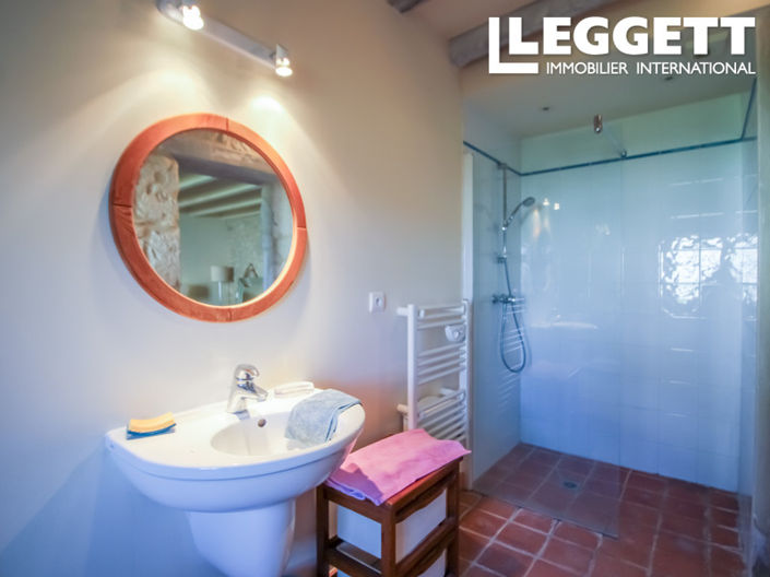 Image No.10-4 Bed House for sale