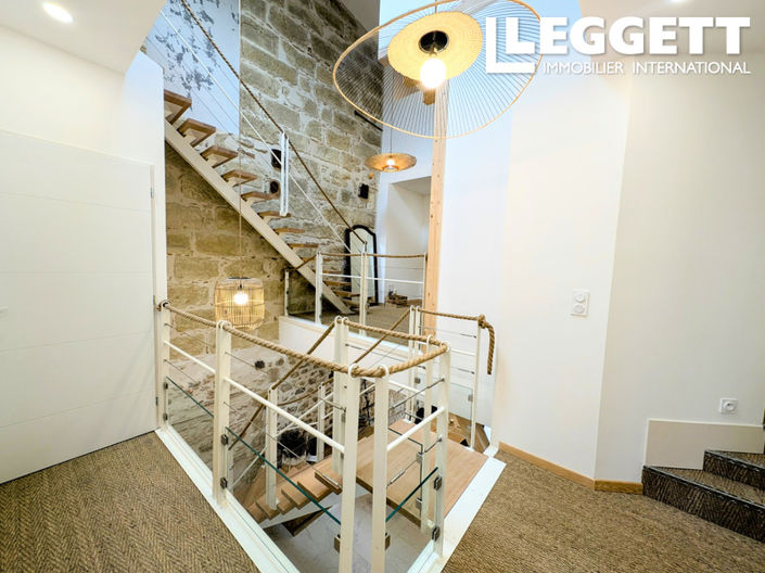 Image No.8-4 Bed House for sale