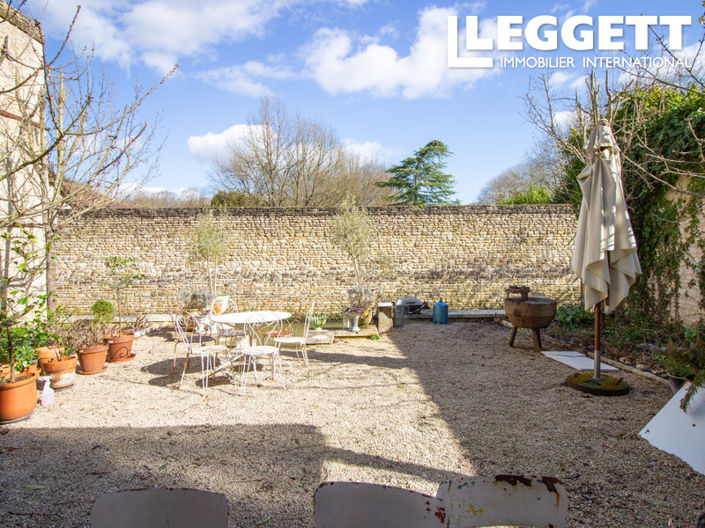 Image No.10-2 Bed House for sale