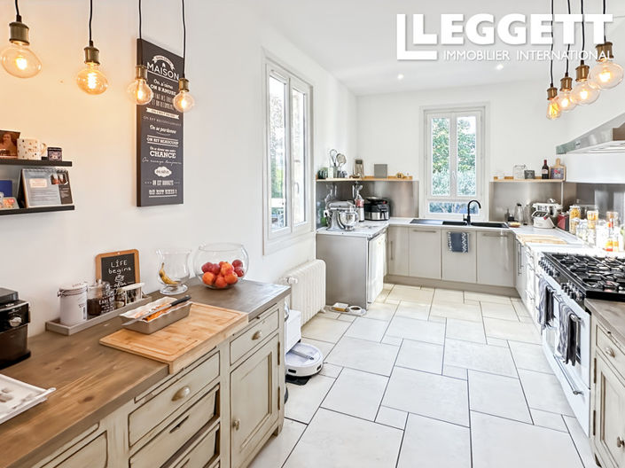 Image No.6-4 Bed House for sale