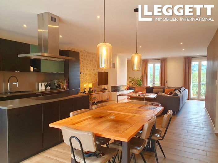 Image No.7-7 Bed House for sale