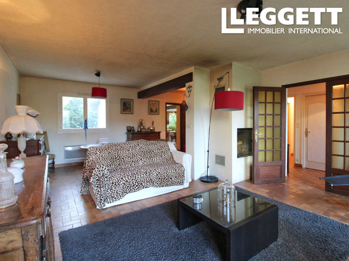 Image No.8-3 Bed House for sale