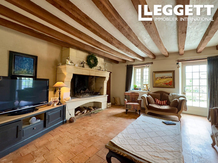 Image No.10-6 Bed House for sale