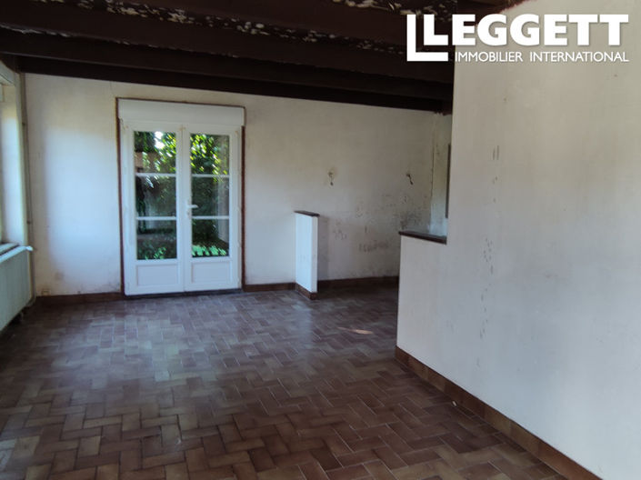 Image No.8-1 Bed House for sale