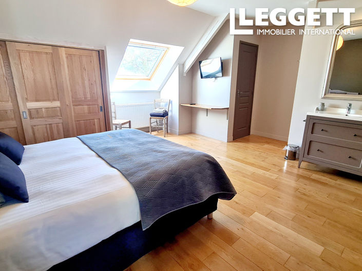 Image No.6-11 Bed Commercial for sale