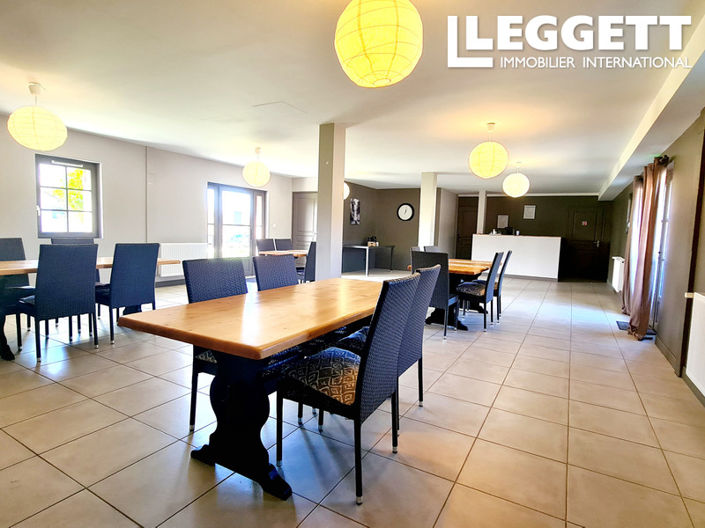 Image No.8-11 Bed Commercial for sale