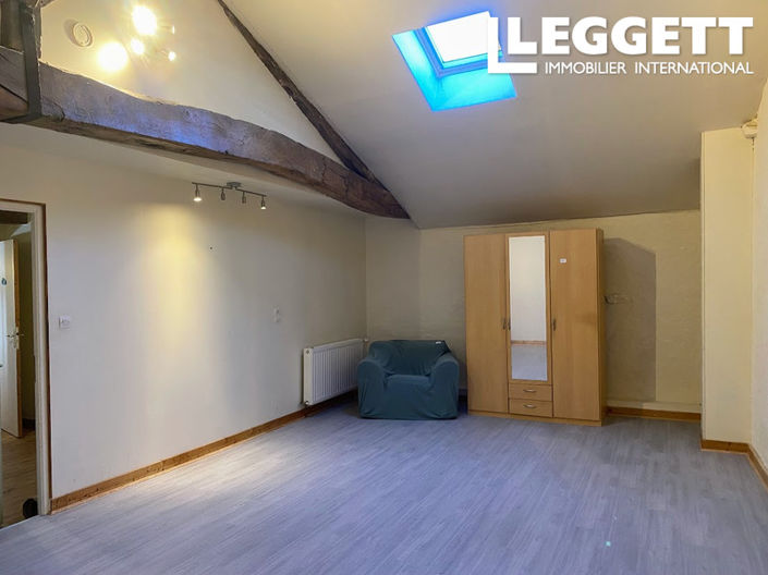 Image No.8-5 Bed House for sale