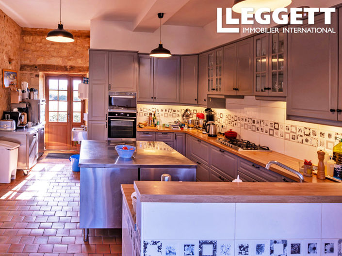 Image No.6-11 Bed House for sale