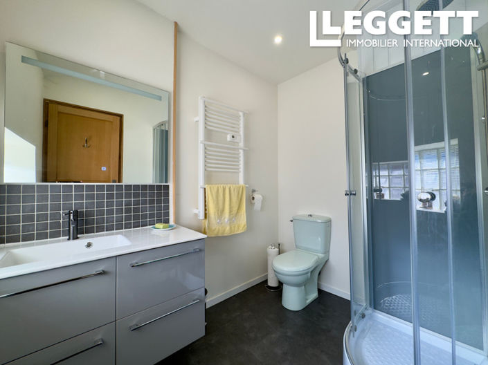 Image No.10-3 Bed House for sale