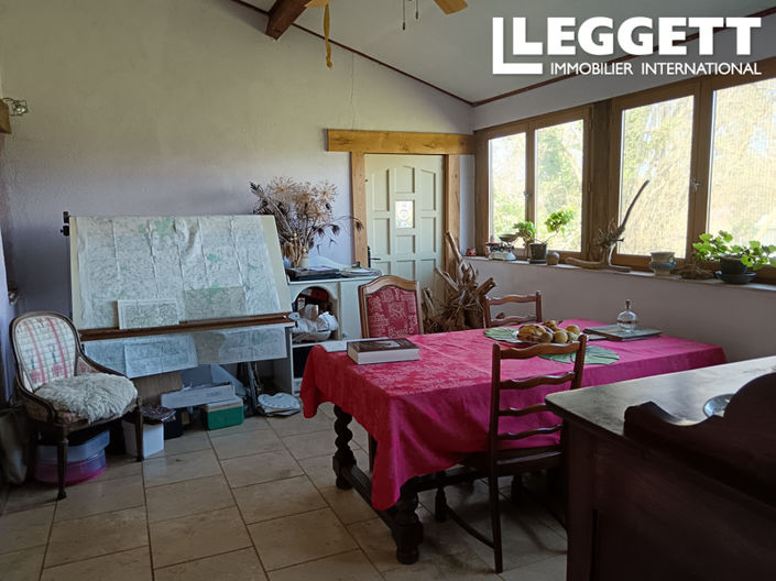 Image No.6-5 Bed House for sale