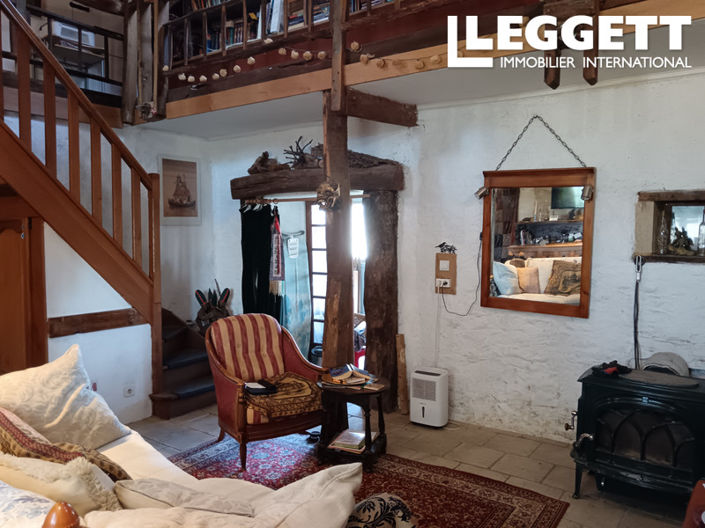 Image No.8-5 Bed House for sale