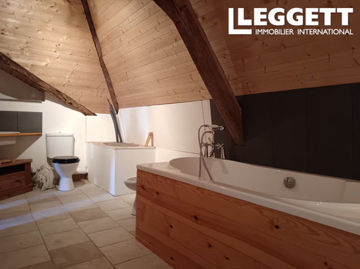 Image No.9-5 Bed House for sale