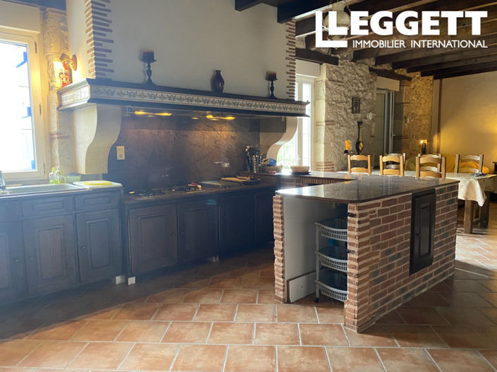 Image No.4-4 Bed House for sale