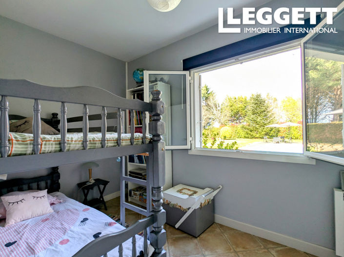 Image No.5-4 Bed House for sale