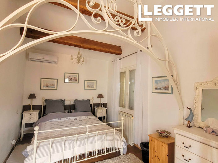 Image No.6-3 Bed House for sale