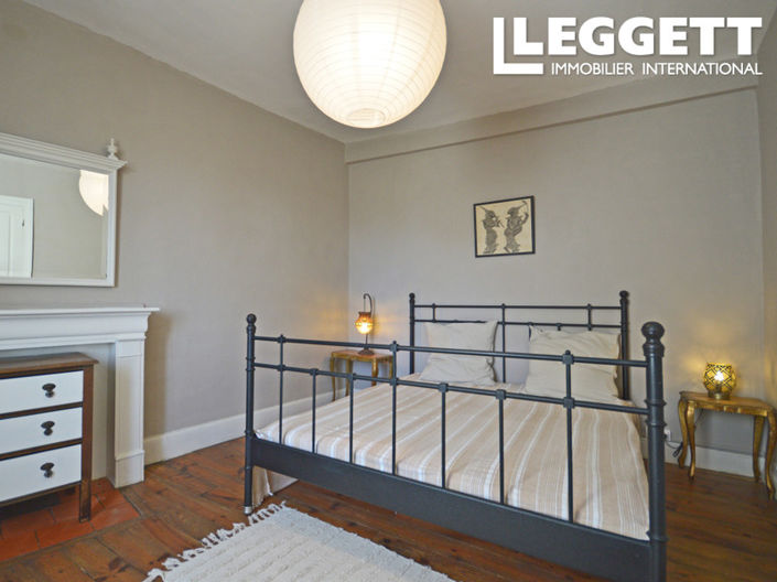 Image No.10-5 Bed House for sale