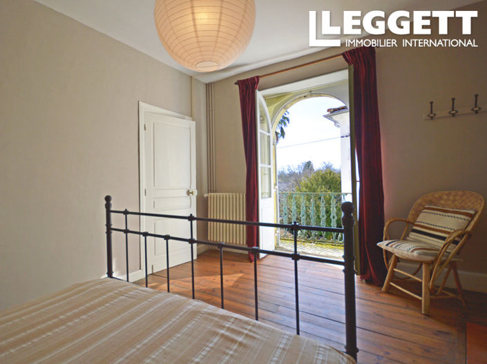 Image No.8-5 Bed House for sale