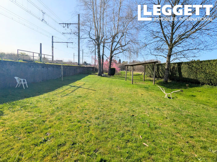 Image No.10-3 Bed House for sale