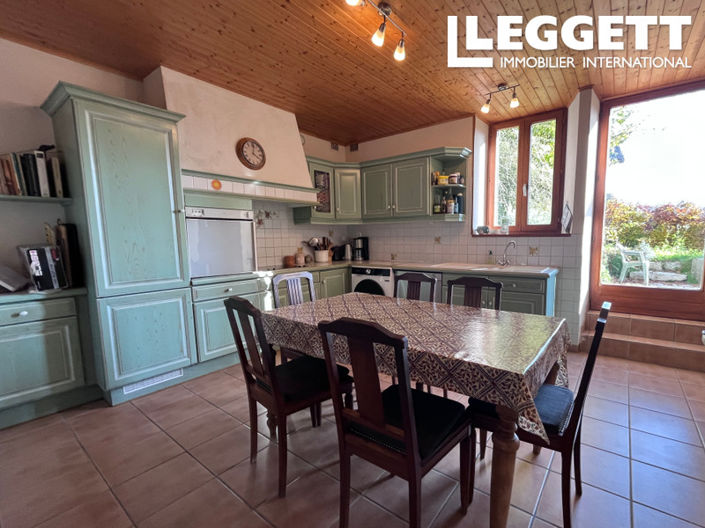 Image No.5-6 Bed House for sale