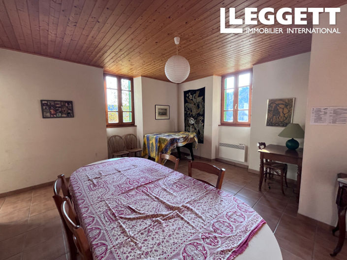 Image No.7-6 Bed House for sale