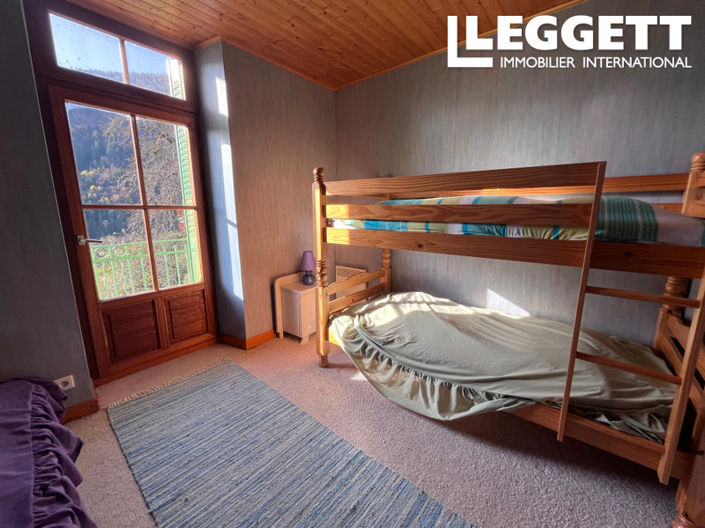 Image No.9-6 Bed House for sale