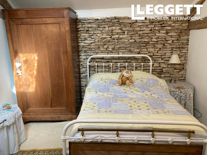 Image No.10-4 Bed House for sale