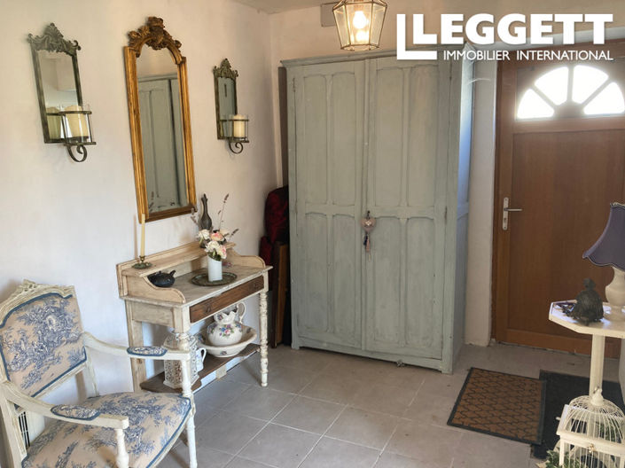 Image No.6-4 Bed House for sale