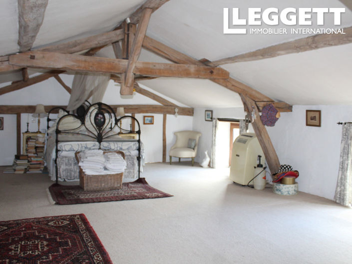 Image No.8-4 Bed House for sale