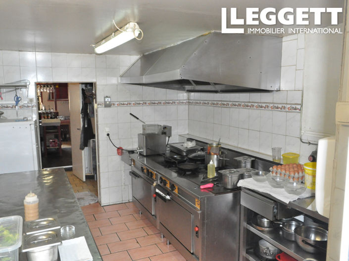 Image No.6-9 Bed Commercial for sale