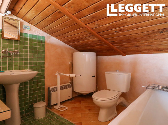 Image No.10-4 Bed House for sale