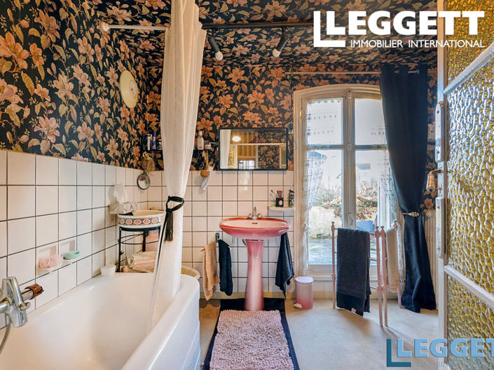 Image No.10-5 Bed House for sale