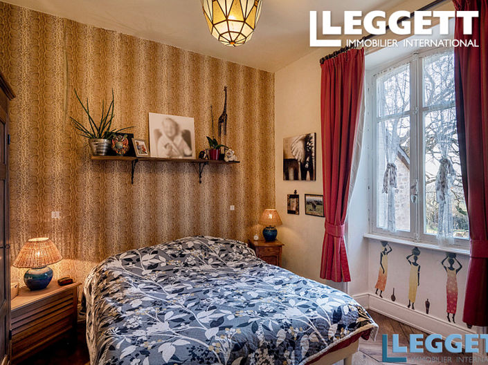 Image No.7-5 Bed House for sale