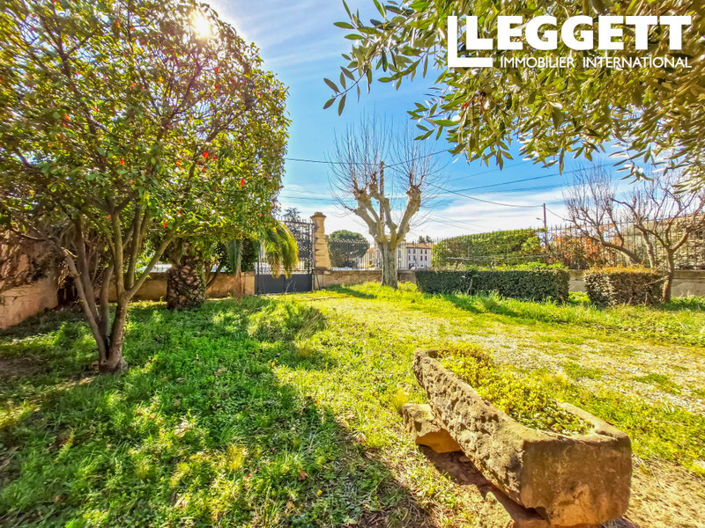 Image No.9-8 Bed House for sale