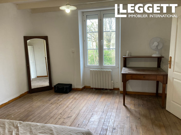 Image No.8-5 Bed House for sale