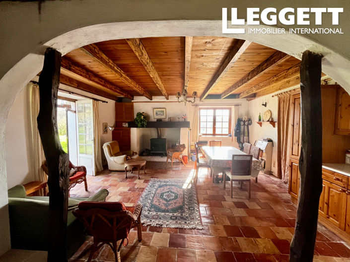 Image No.2-4 Bed House for sale