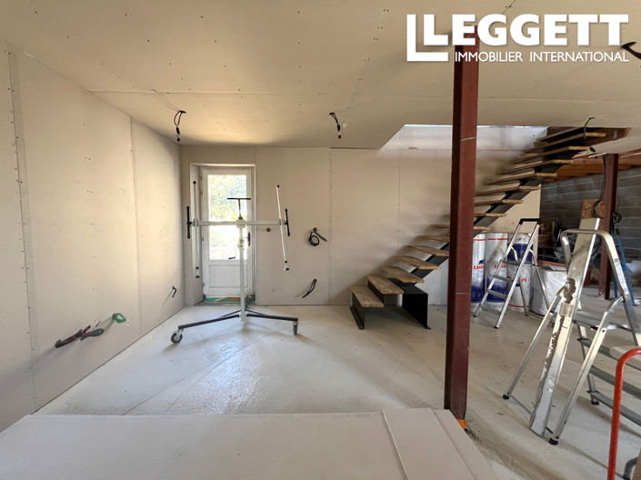 Image No.6-House for sale