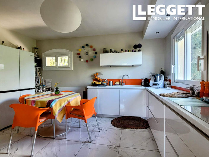 Image No.3-2 Bed House for sale