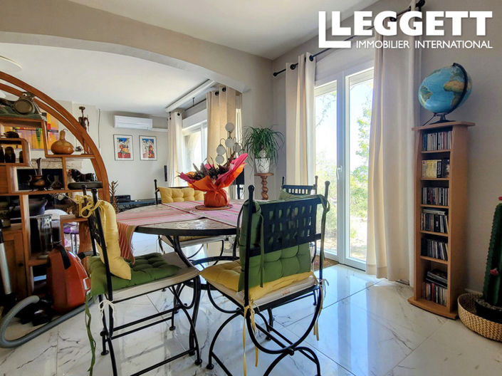 Image No.6-2 Bed House for sale