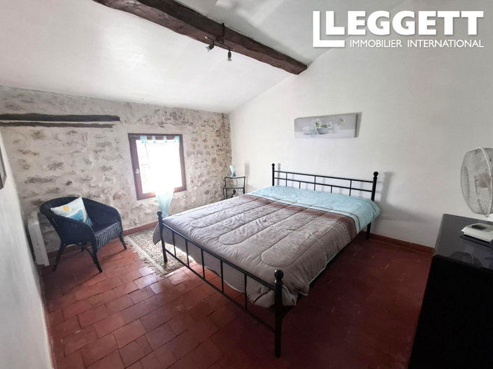 Image No.8-5 Bed House for sale