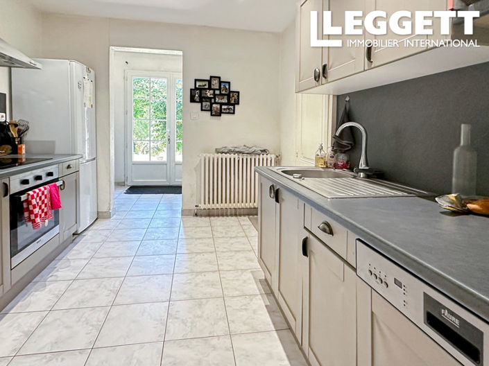 Image No.7-5 Bed House for sale