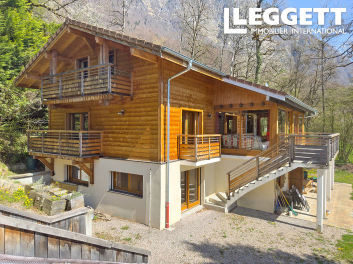 Image No.1-7 Bed House for sale