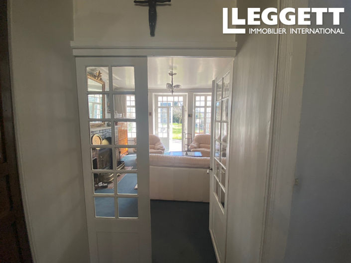 Image No.9-8 Bed House for sale