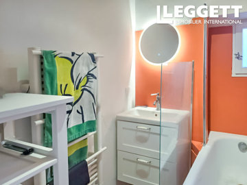 ahr0chm6ly9jzg4uagvzdglhlmltbw8vaw1hz2uvvevom