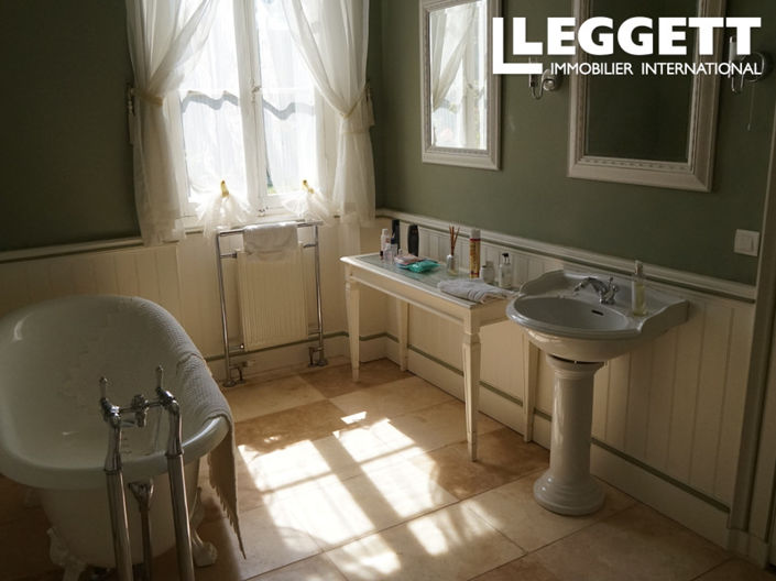 Image No.10-7 Bed Chateaux for sale