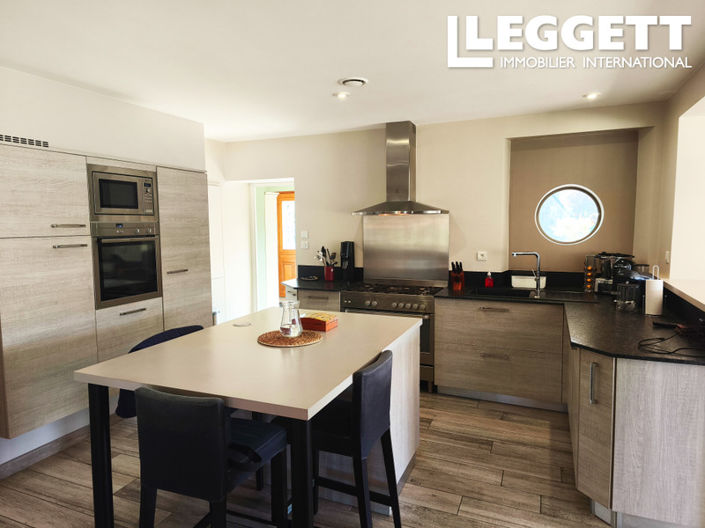 Image No.5-4 Bed House for sale