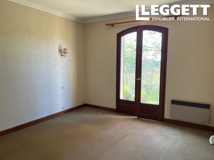 Image No.8-2 Bed House for sale