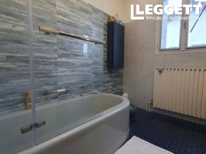 Image No.8-2 Bed House for sale